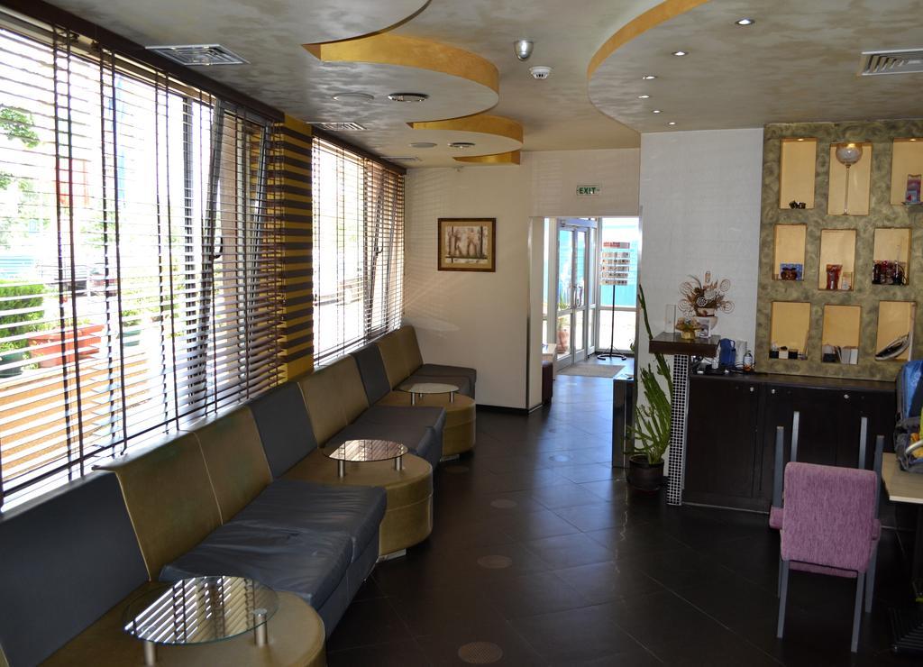 Elate Plaza Hotel 3*