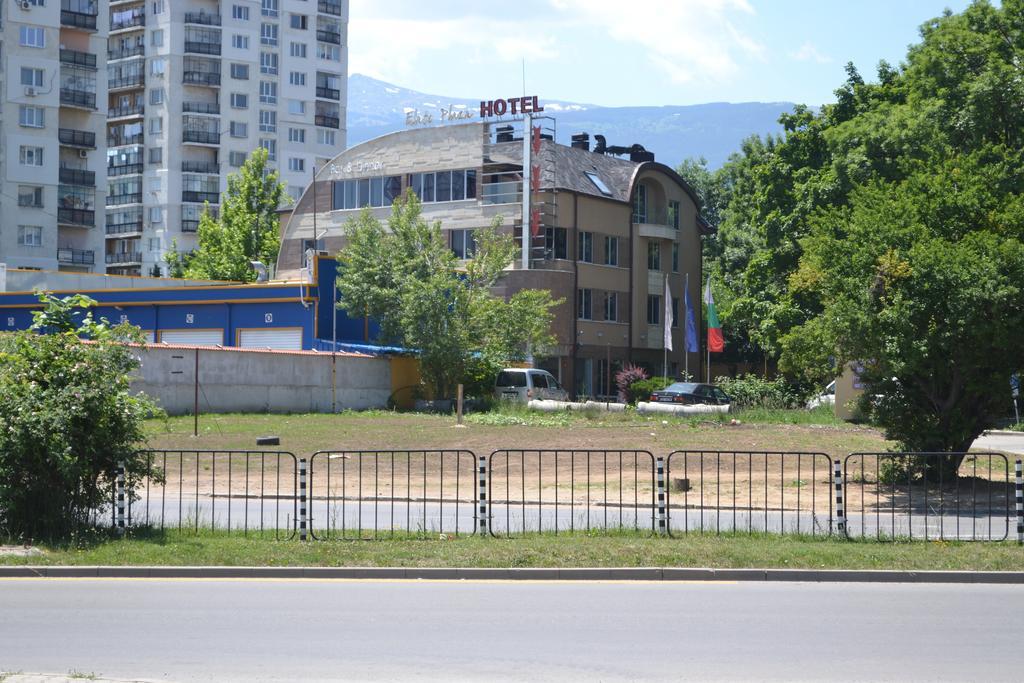 Elate Plaza Hotel